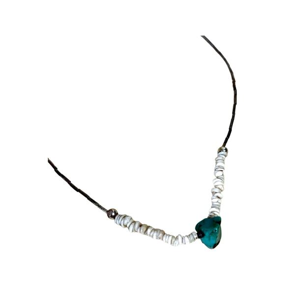 Vintage Turquoise Necklace, Silver and Shell Chip Choker Necklace - Picture 3 of 4